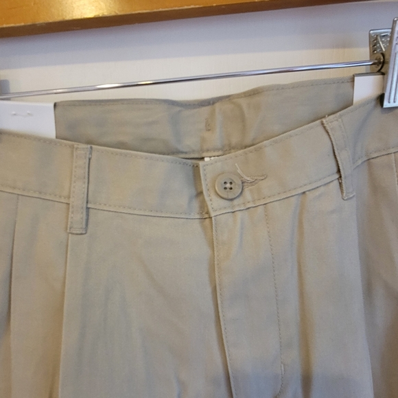 Boys Izod 14husky khaki shorts - Picture 2 of 6